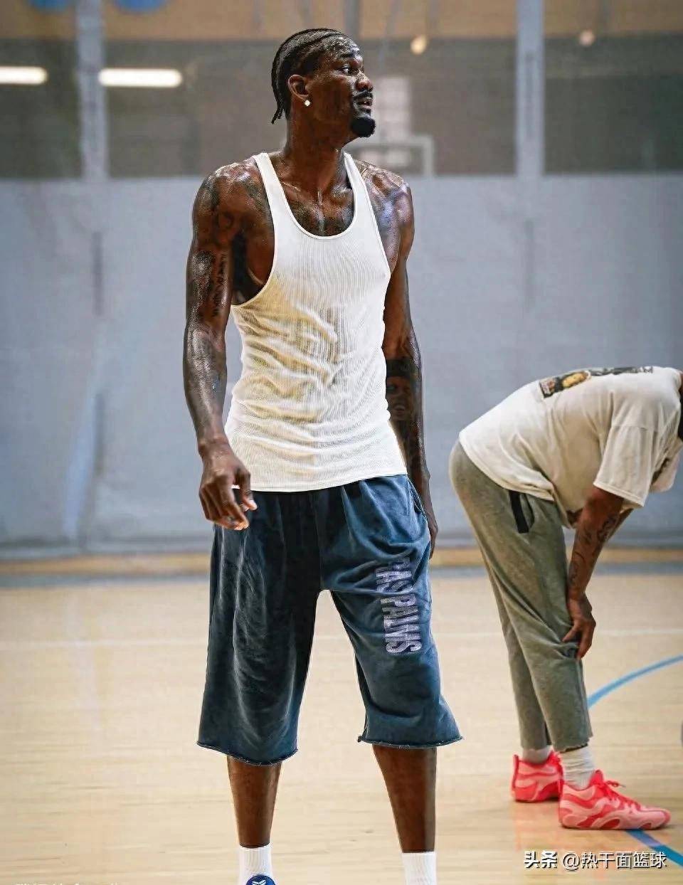 开云体育app-湖人绝地反击菲律宾男篮，艾顿绝境逆转