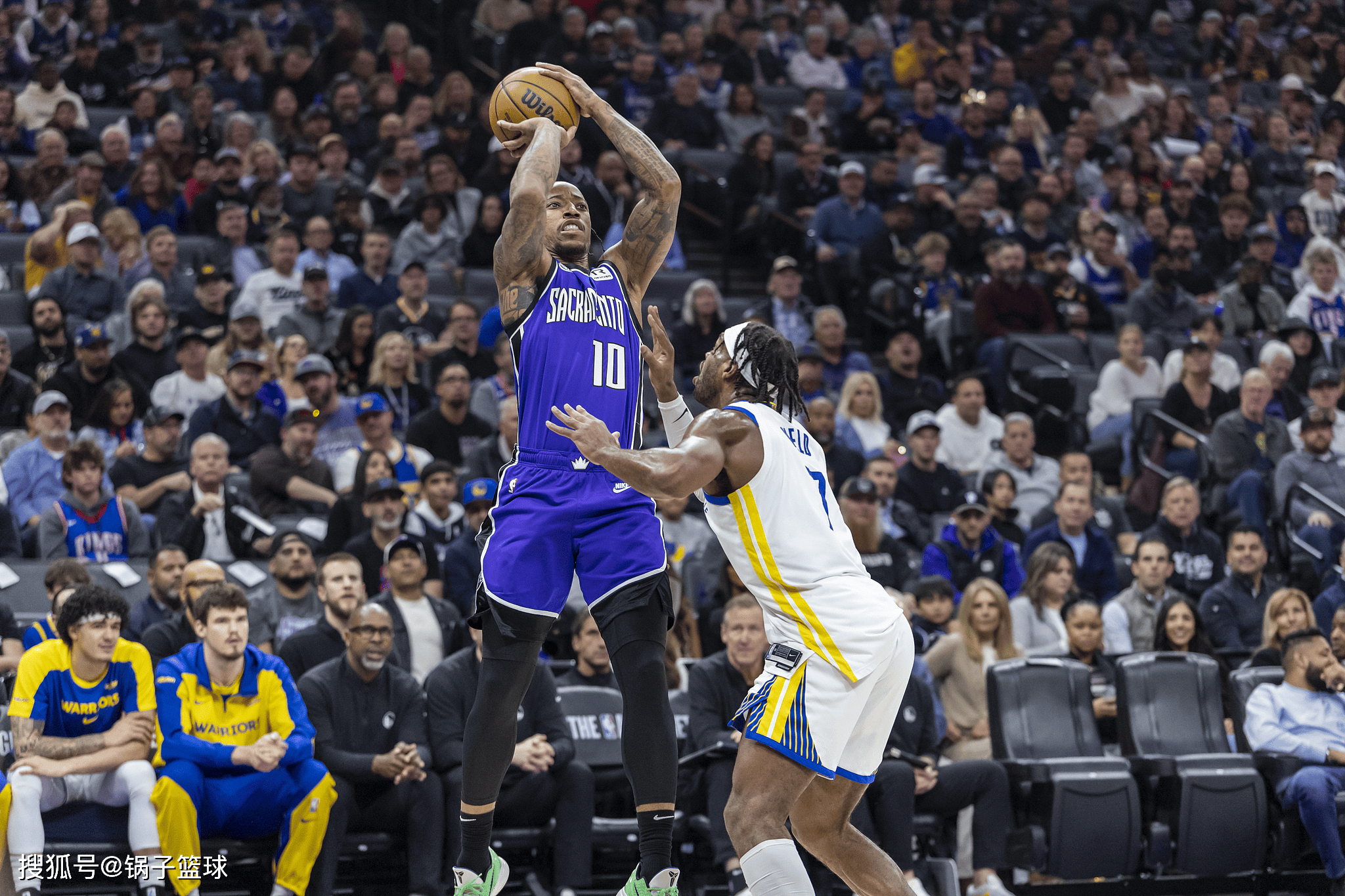 勇士逆转魔术,贝弗利三分雨点燃全场 勇士逆转魔术,贝弗利三分雨点燃全场