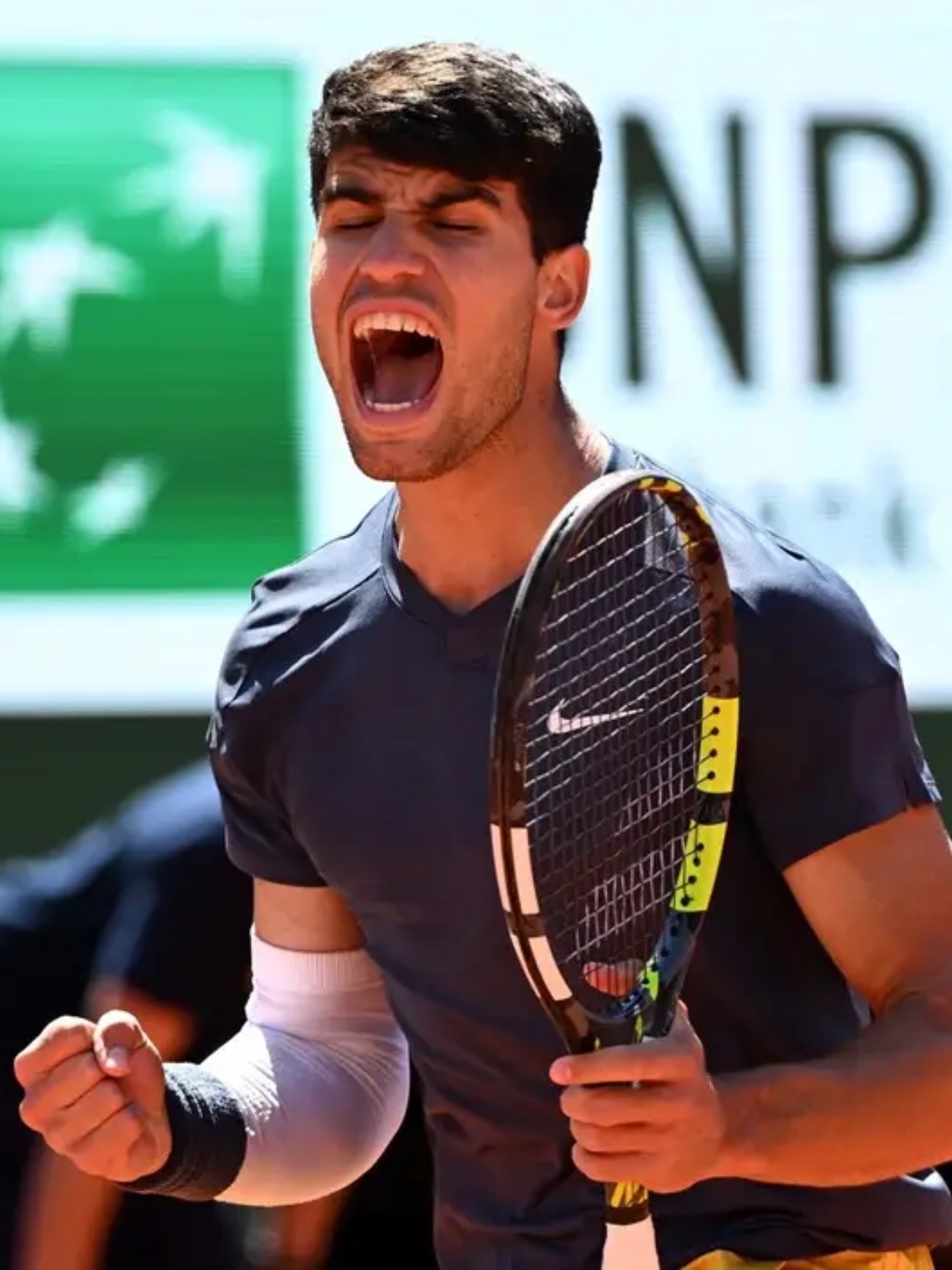 意大利网球队绝杀法国网球队，阿尔卡拉斯高光表现