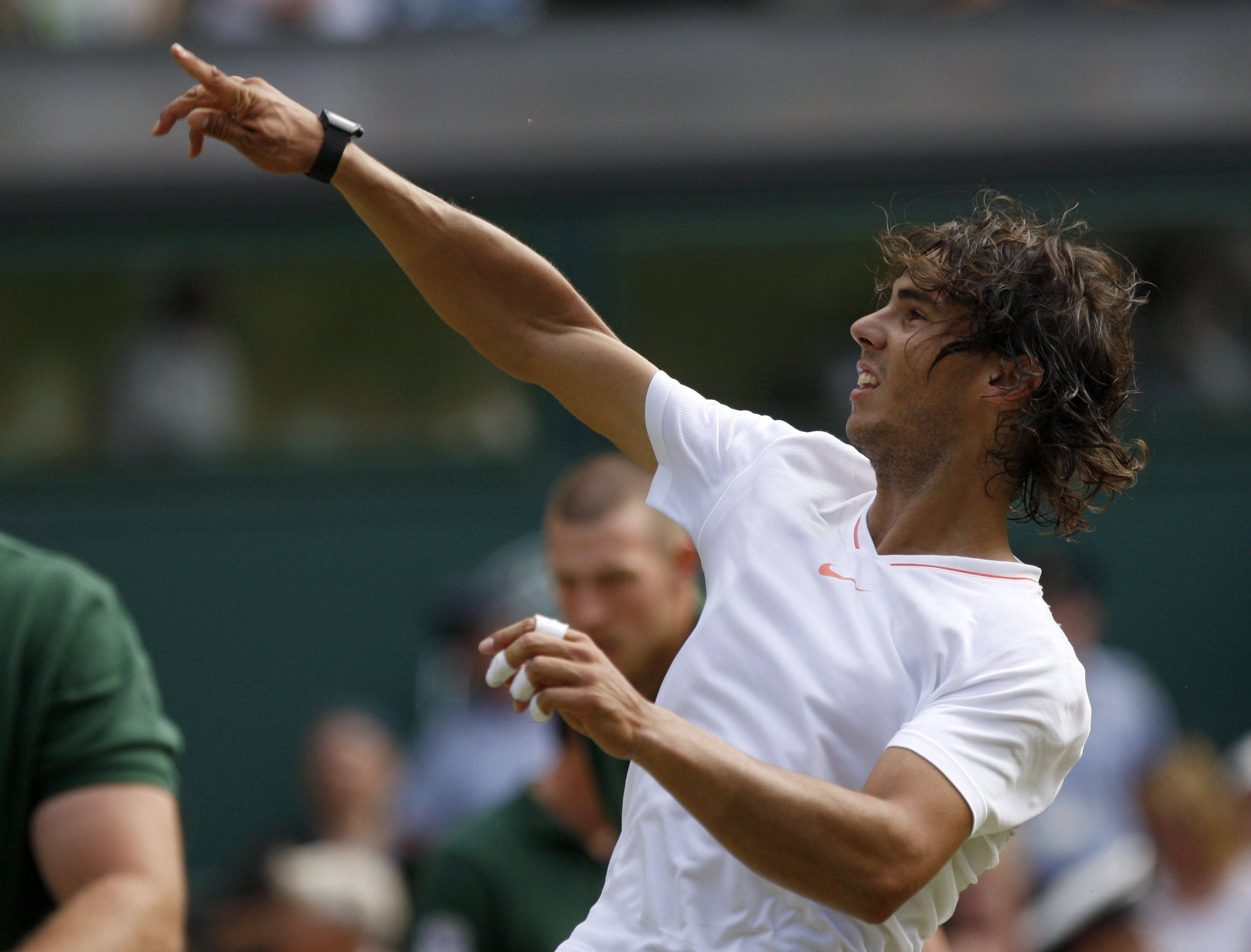 英国网球队险胜意大利网球队,纳达尔高光表现 英国网球队险胜意大利网球队,纳达尔高光表现