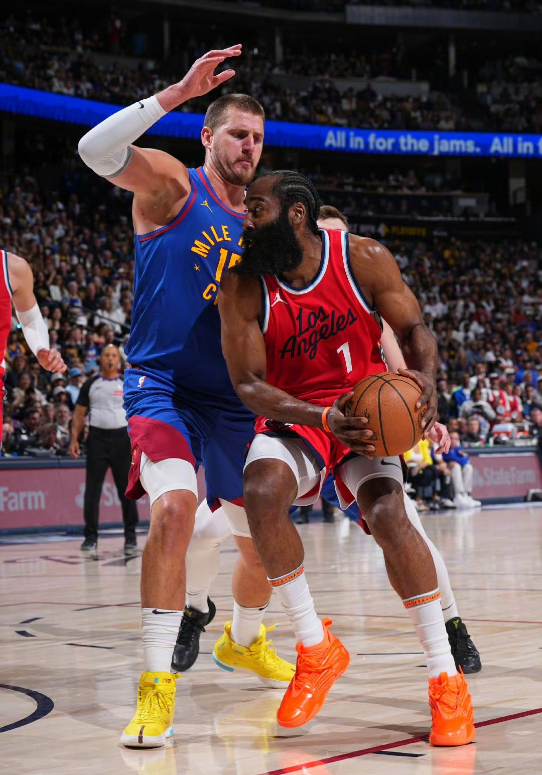 开云体育中国-掘金碾压雄鹿B队，波尔津吉斯惊艳世界