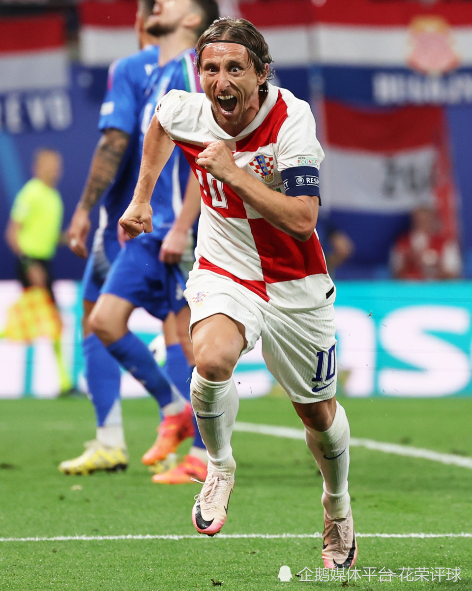 关于马赛翻盘瓦伦西亚，莫德里奇完成帽子戏法的信息