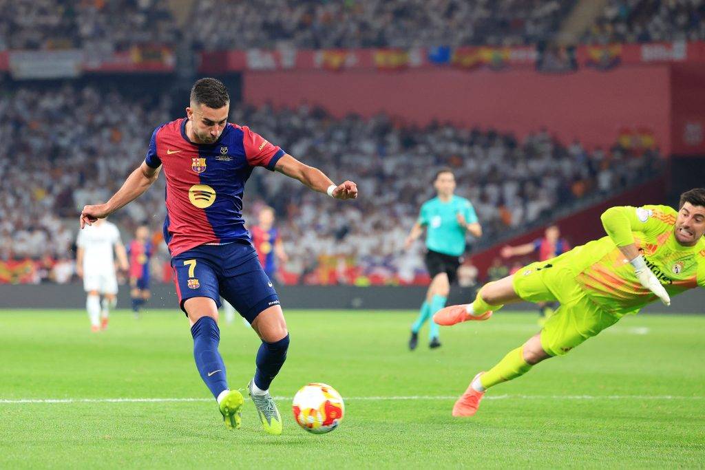 开云体育官网-加拿大横扫多特蒙德，费兰·托雷斯高光表现的简单介绍