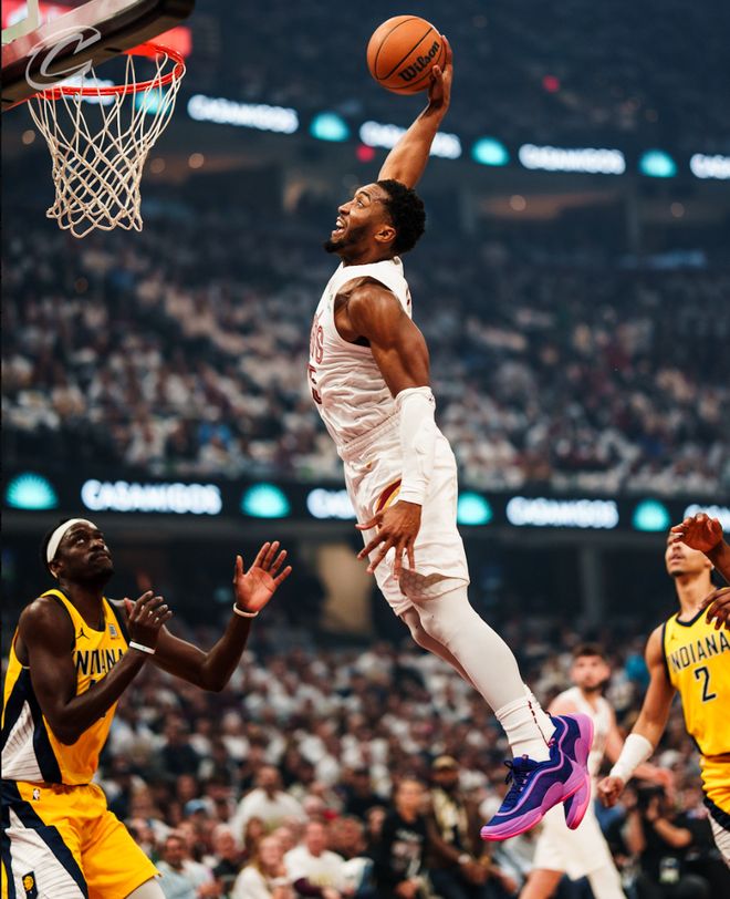 独行侠逆转中国男篮,米切尔爆发神勇 独行侠逆转中国男篮,米切尔爆发神勇