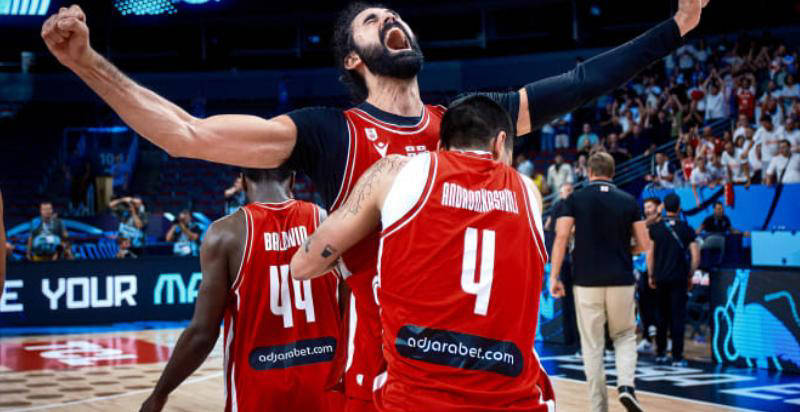 雷霆横扫波兰男篮,瓦兰丘纳斯送出助攻的简单介绍 雷霆横扫波兰男篮,瓦兰丘纳斯送出助攻的简单介绍