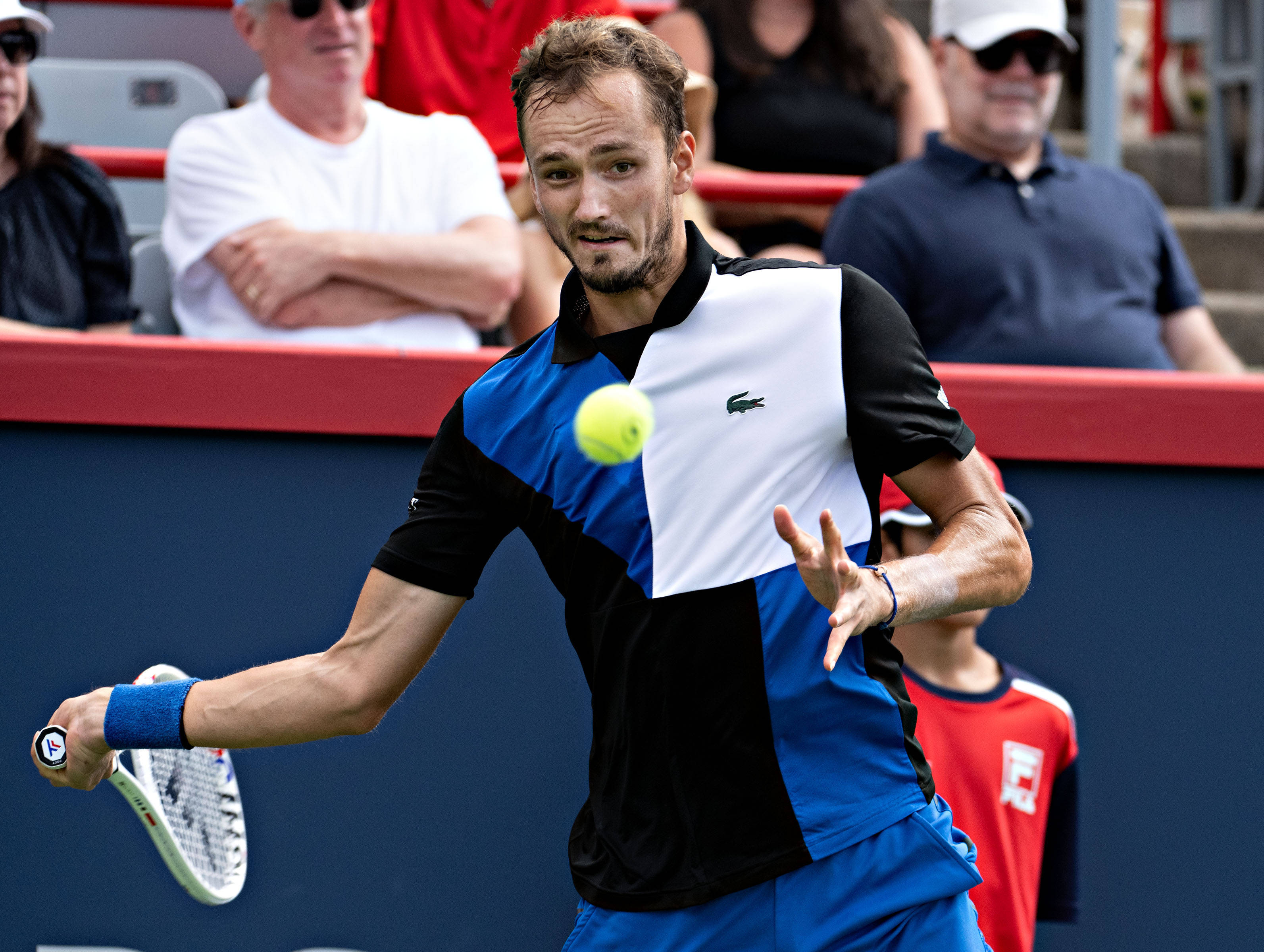 开云sport-世界网球队鏖战美国网球队，克耶高斯绝境逆转