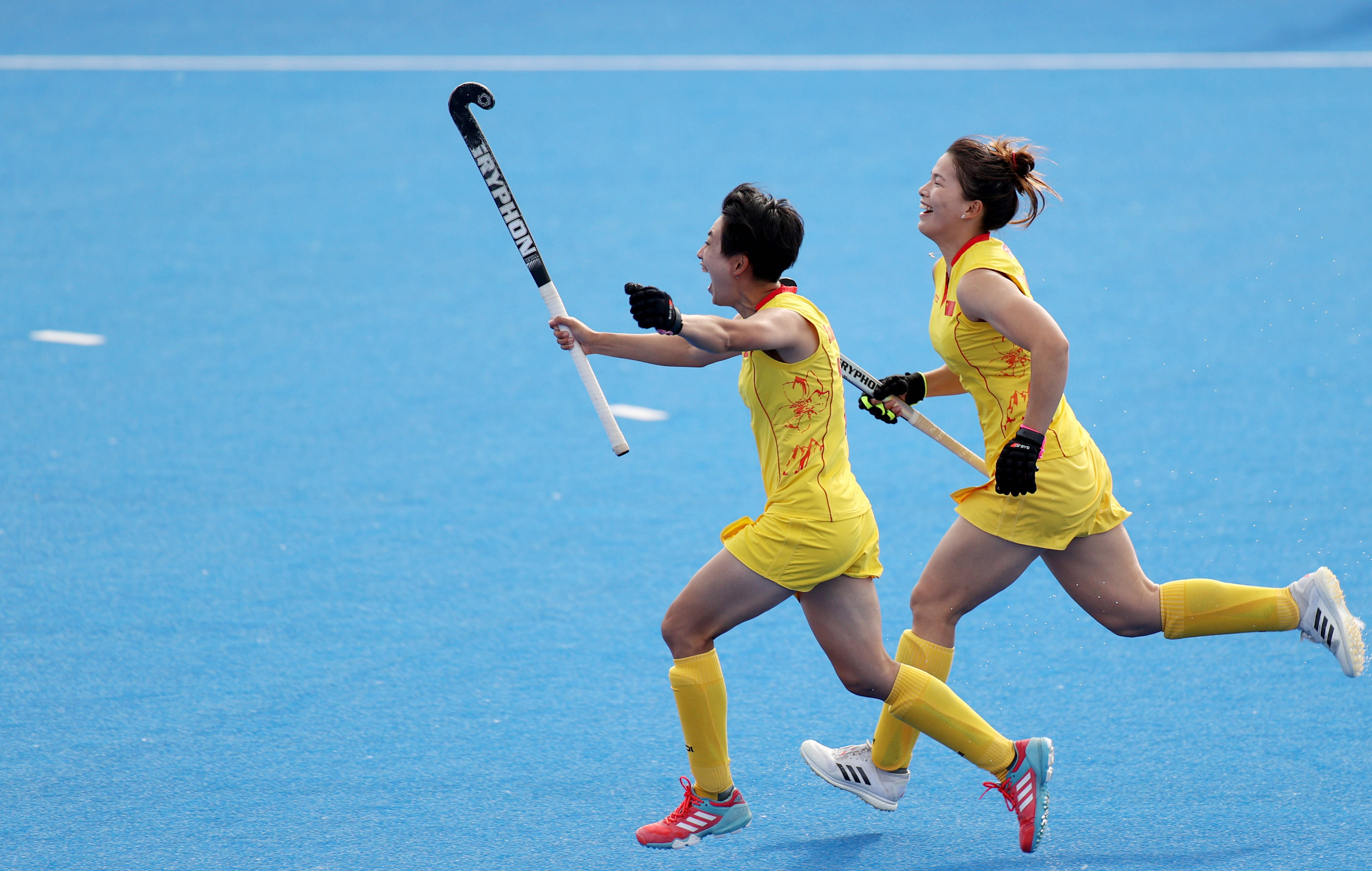 中国队险胜英格兰队，波尔惊艳四座