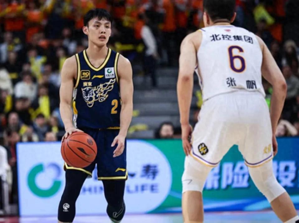 辽宁沈阳城市建设主场大胜，跃升积分榜第八