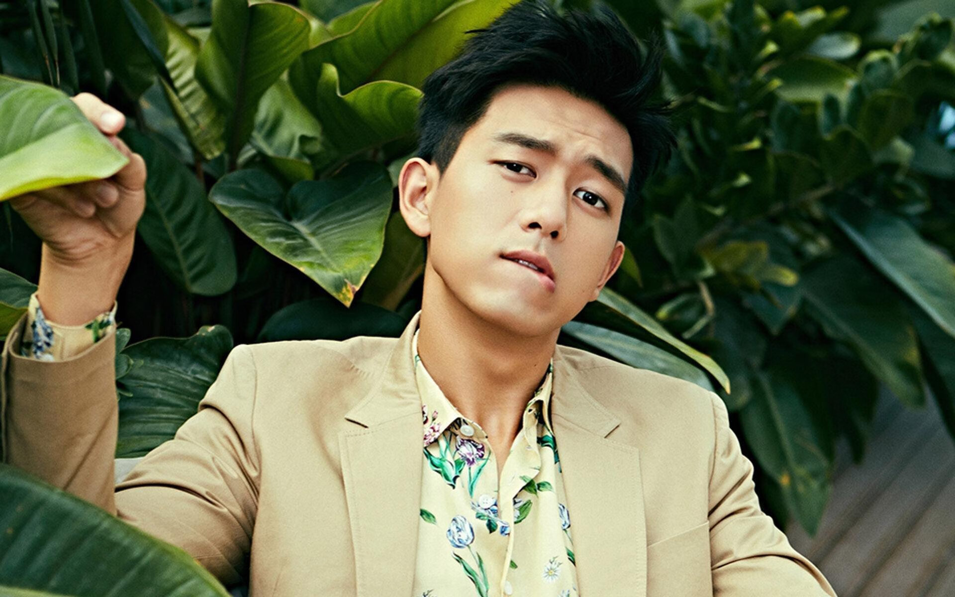 逆转与刷新，波兰队的绿茵奇迹与许昕的乒乓传奇