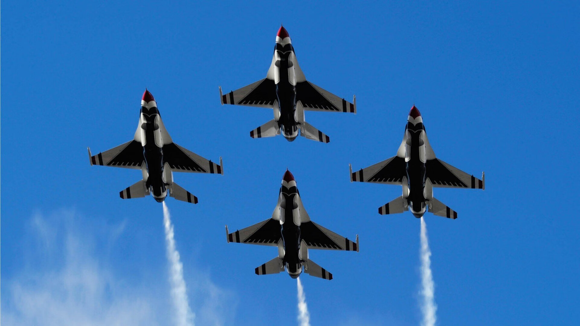 浓眉哥37分火力全开,雄鹿逆转雷霆捍卫主场