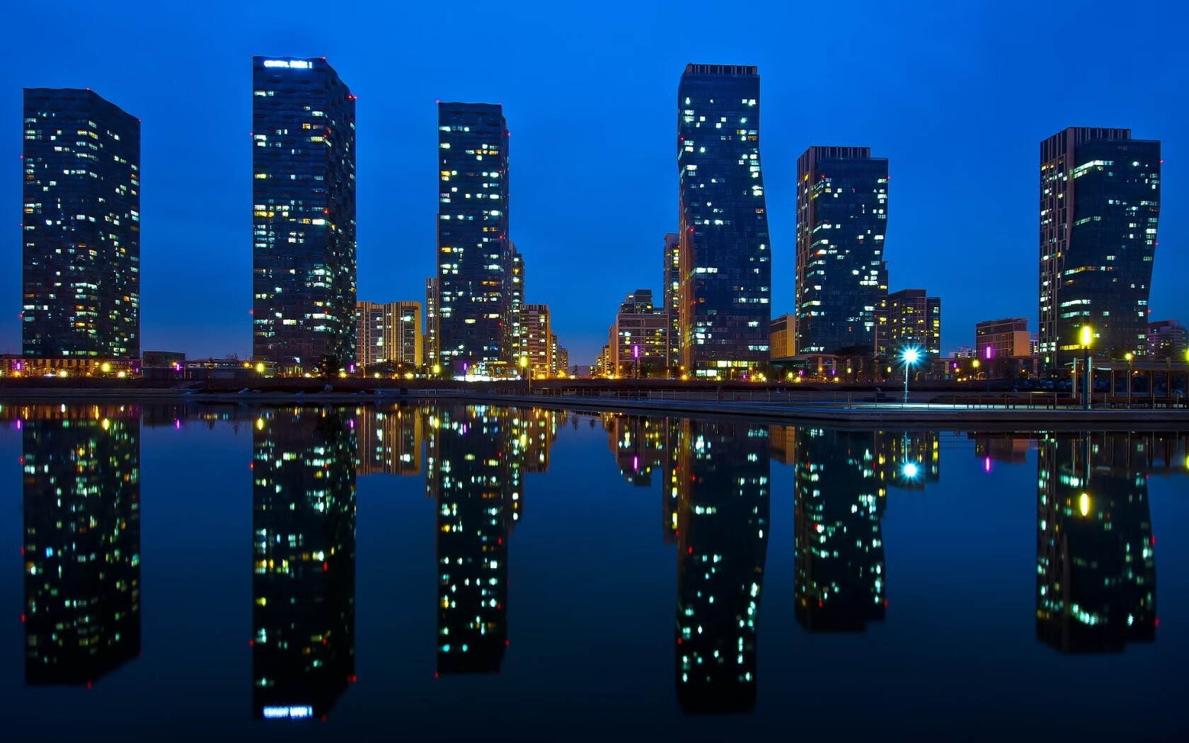 开云体育入口-苏亚雷斯梦剧场爆发助阵，阿森纳连续得分强势压制芬兰黑马