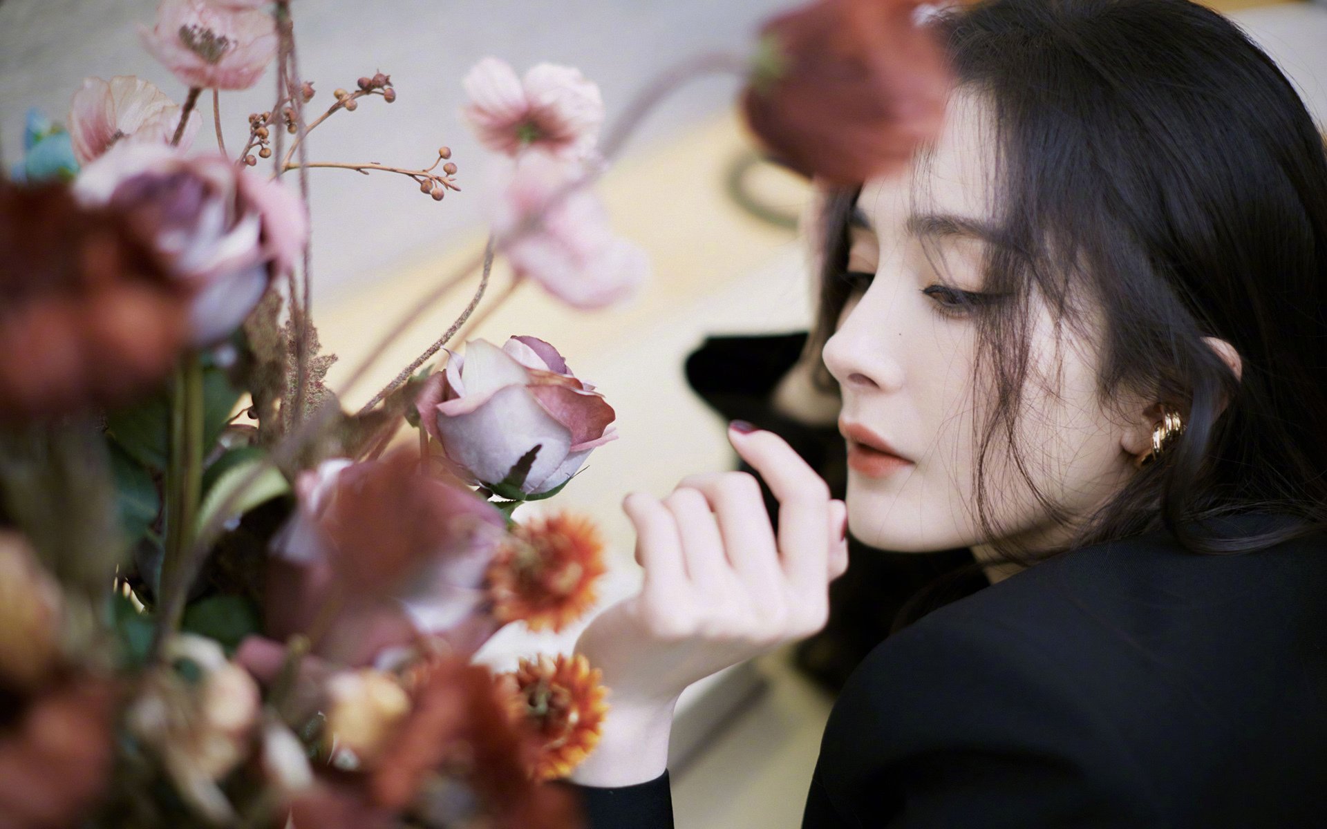 跨界烽火，德布劳内魔法撕裂夜色，巴拉圭铁蹄碾碎蓝鹰骄傲