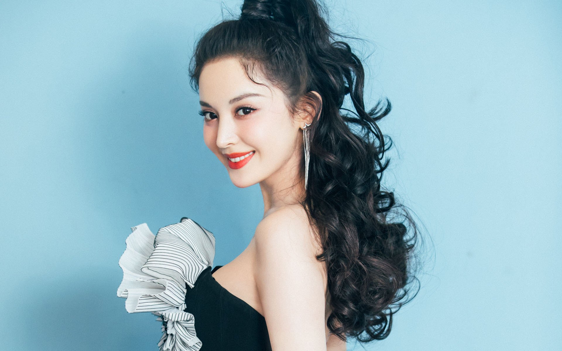 当蒂亚戈的算法撕裂法兰西天空，乌克兰，用数学终结了巴黎神话